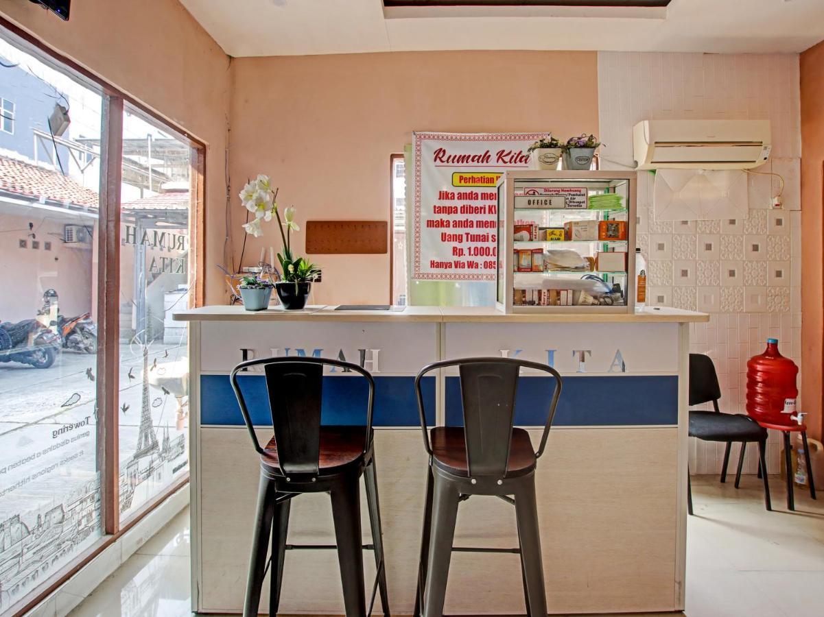 Oyo 91490 Hotel Rumah Kita Cirebon Luaran gambar