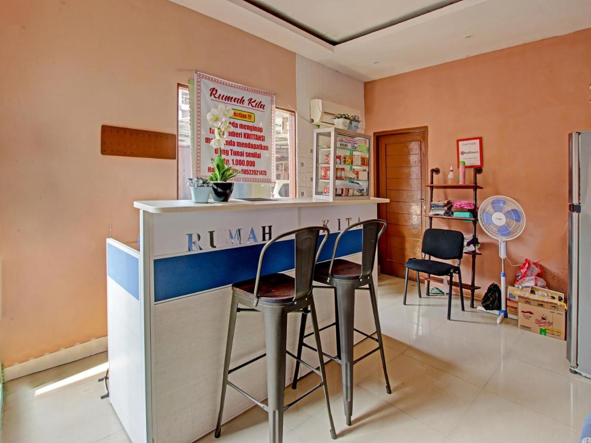 Oyo 91490 Hotel Rumah Kita Cirebon Luaran gambar