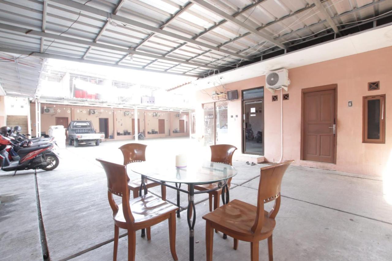 Oyo 91490 Hotel Rumah Kita Cirebon Luaran gambar