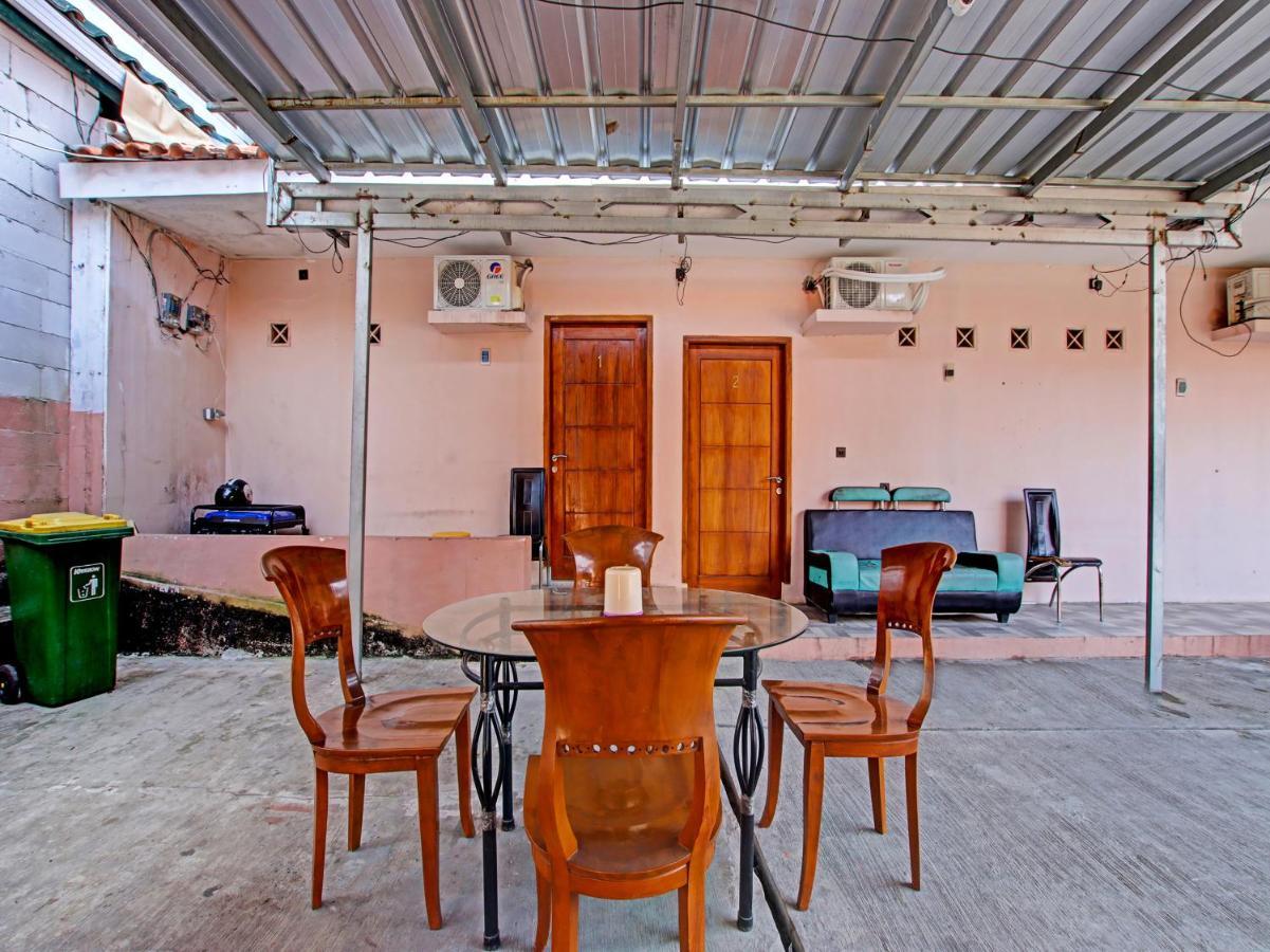 Oyo 91490 Hotel Rumah Kita Cirebon Luaran gambar