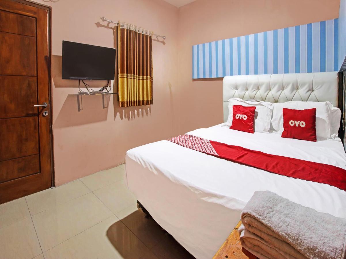 Oyo 91490 Hotel Rumah Kita Cirebon Luaran gambar